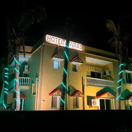 Hotel Aavaas Пури Екстериор снимка