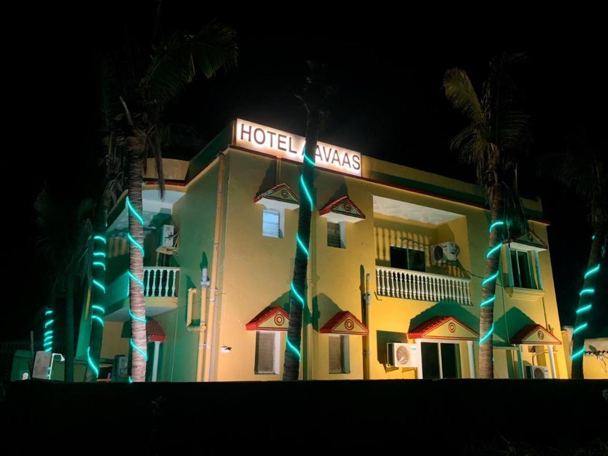 Hotel Aavaas Пури Екстериор снимка