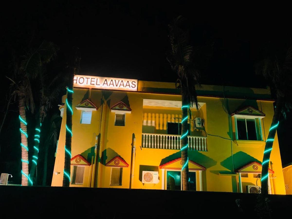 Hotel Aavaas Пури Екстериор снимка