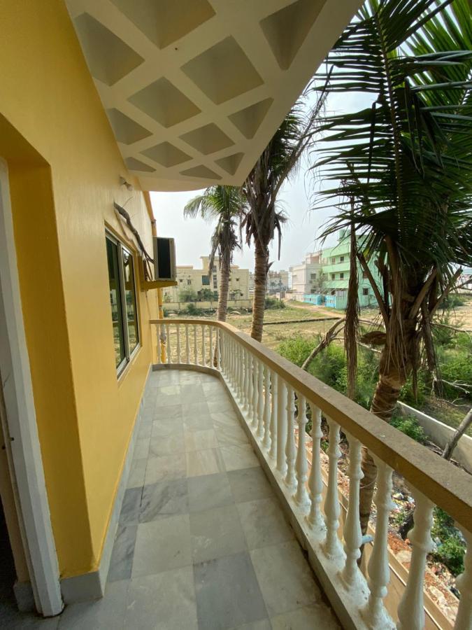 Hotel Aavaas Пури Екстериор снимка