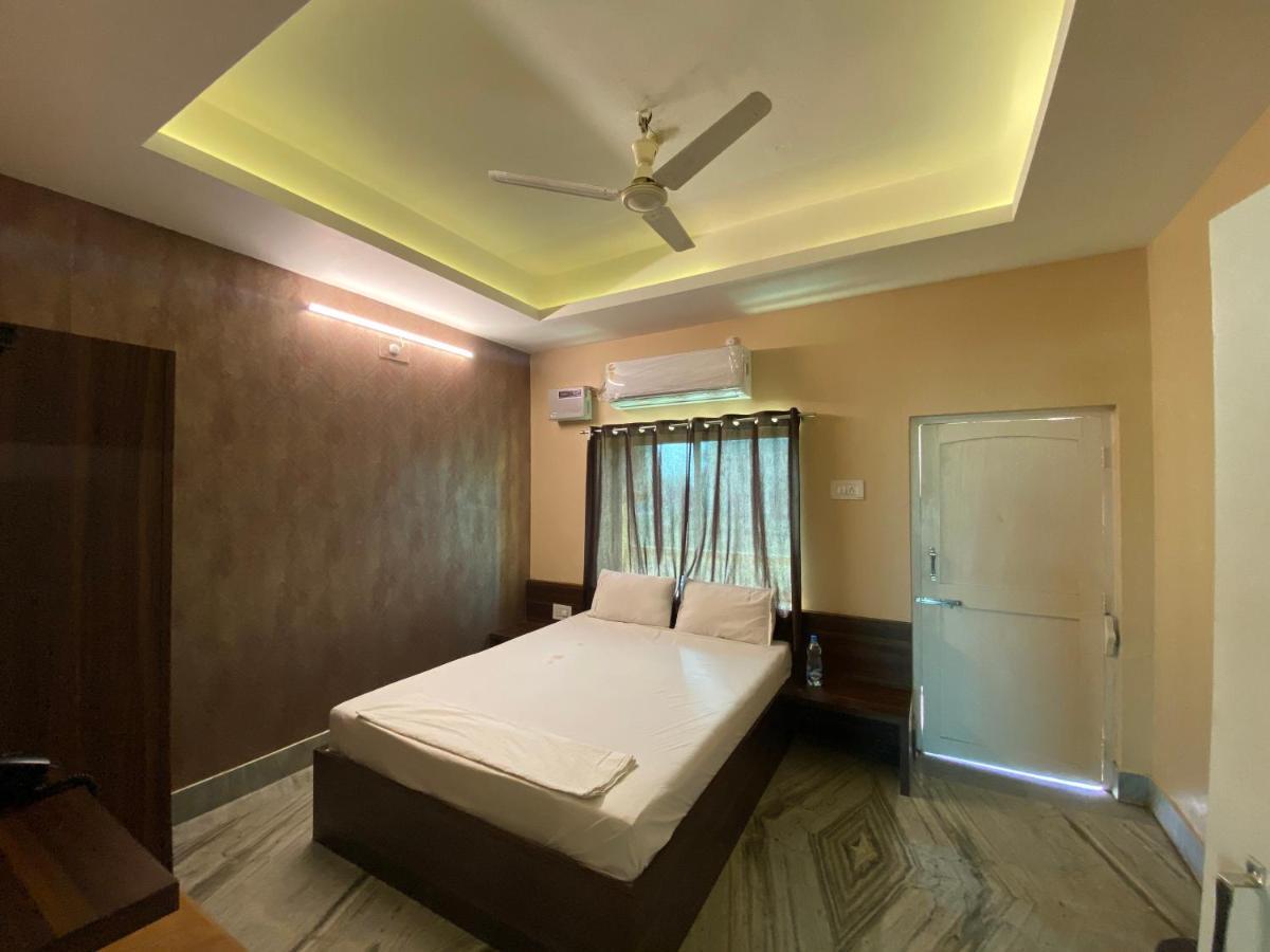 Hotel Aavaas Пури Екстериор снимка